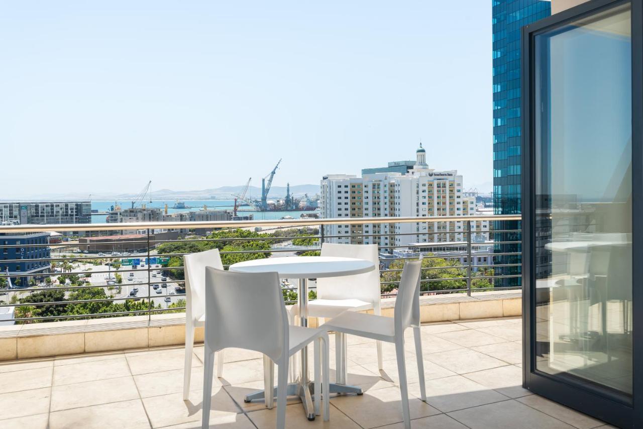 Dockside Apartment *